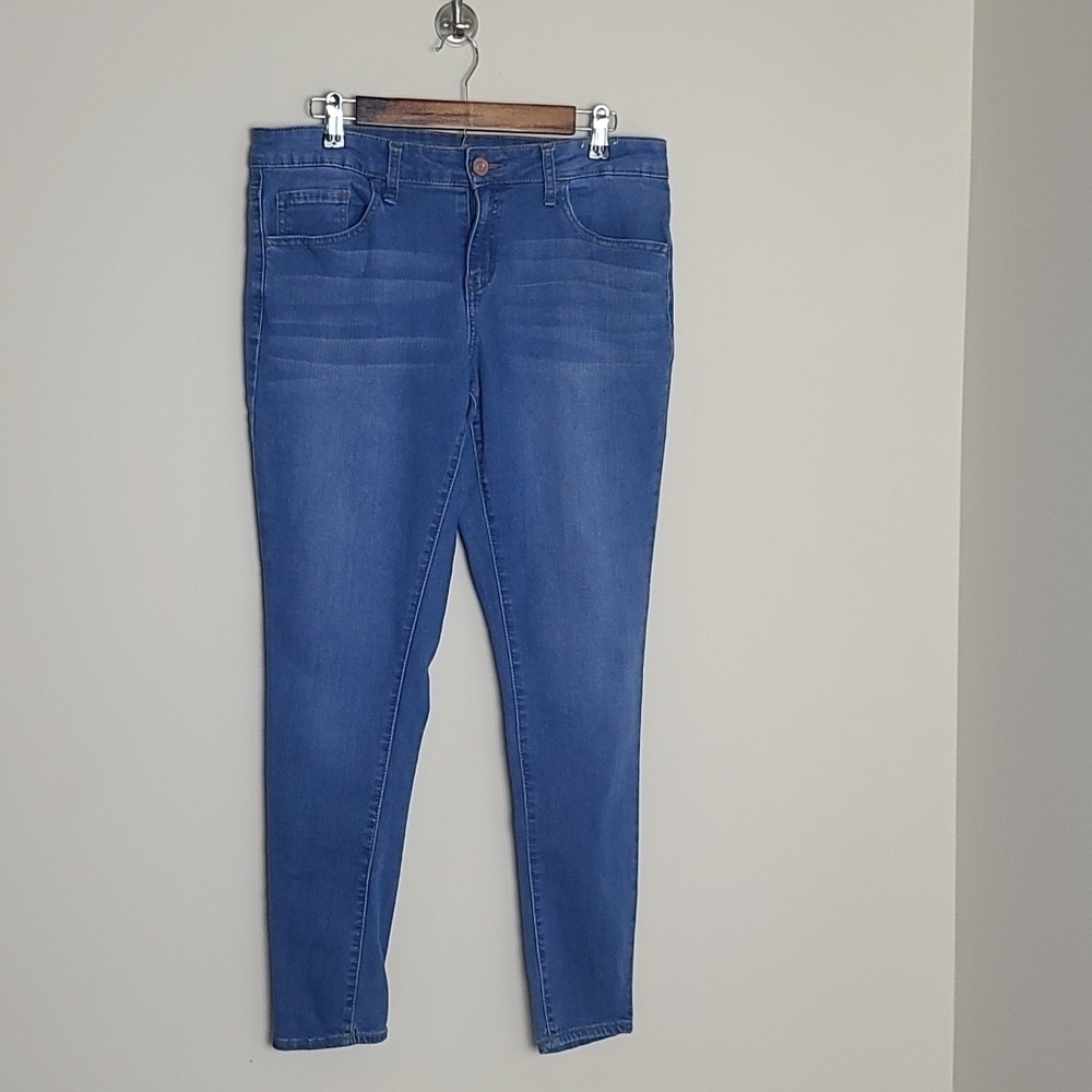 SO blue jeggings